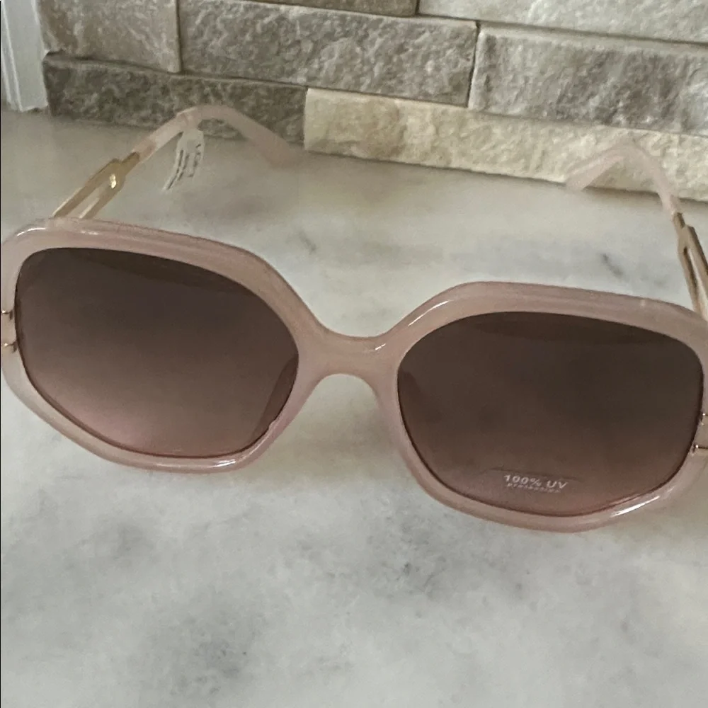 Octagon Sunglasses - Picture 6 of 7